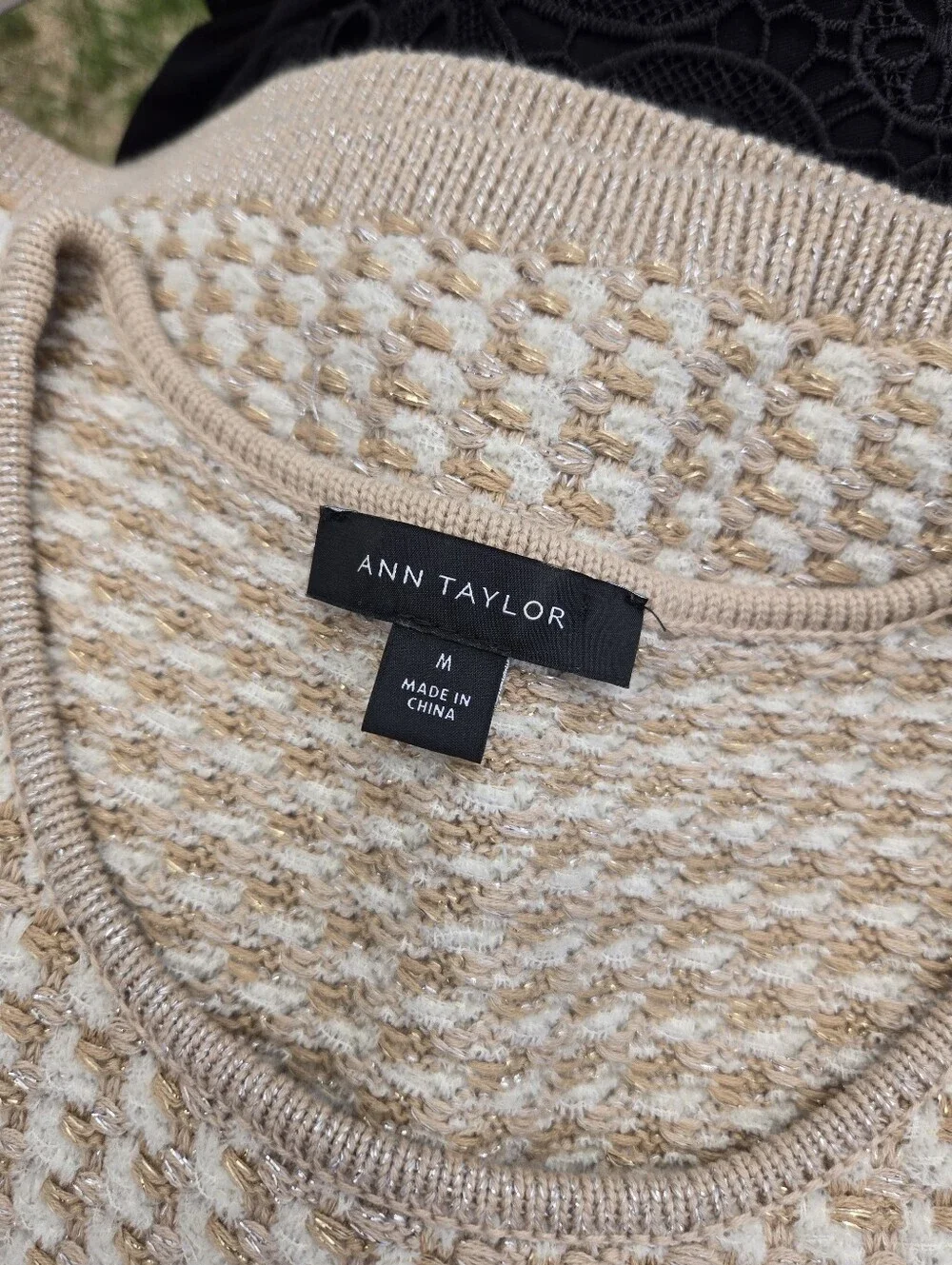 Ann Taylor Women's Sleeveless Textured Knit Sweater Top - Cream & Tan - Size 4
